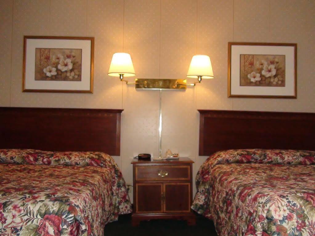 Highlander Inn Rutland Buitenkant foto