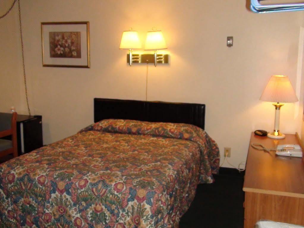 Highlander Inn Rutland Buitenkant foto